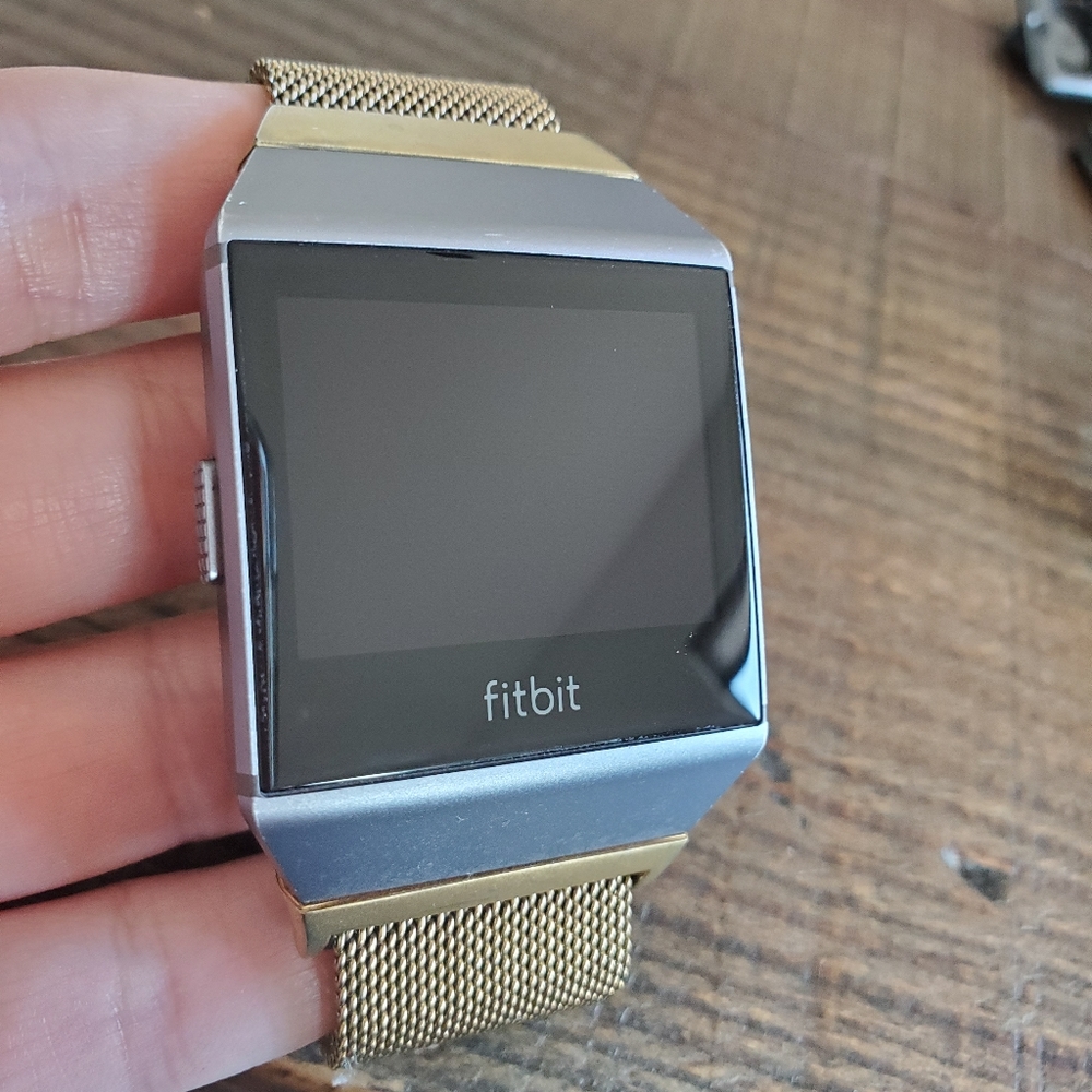 EUC Fitbit ionic